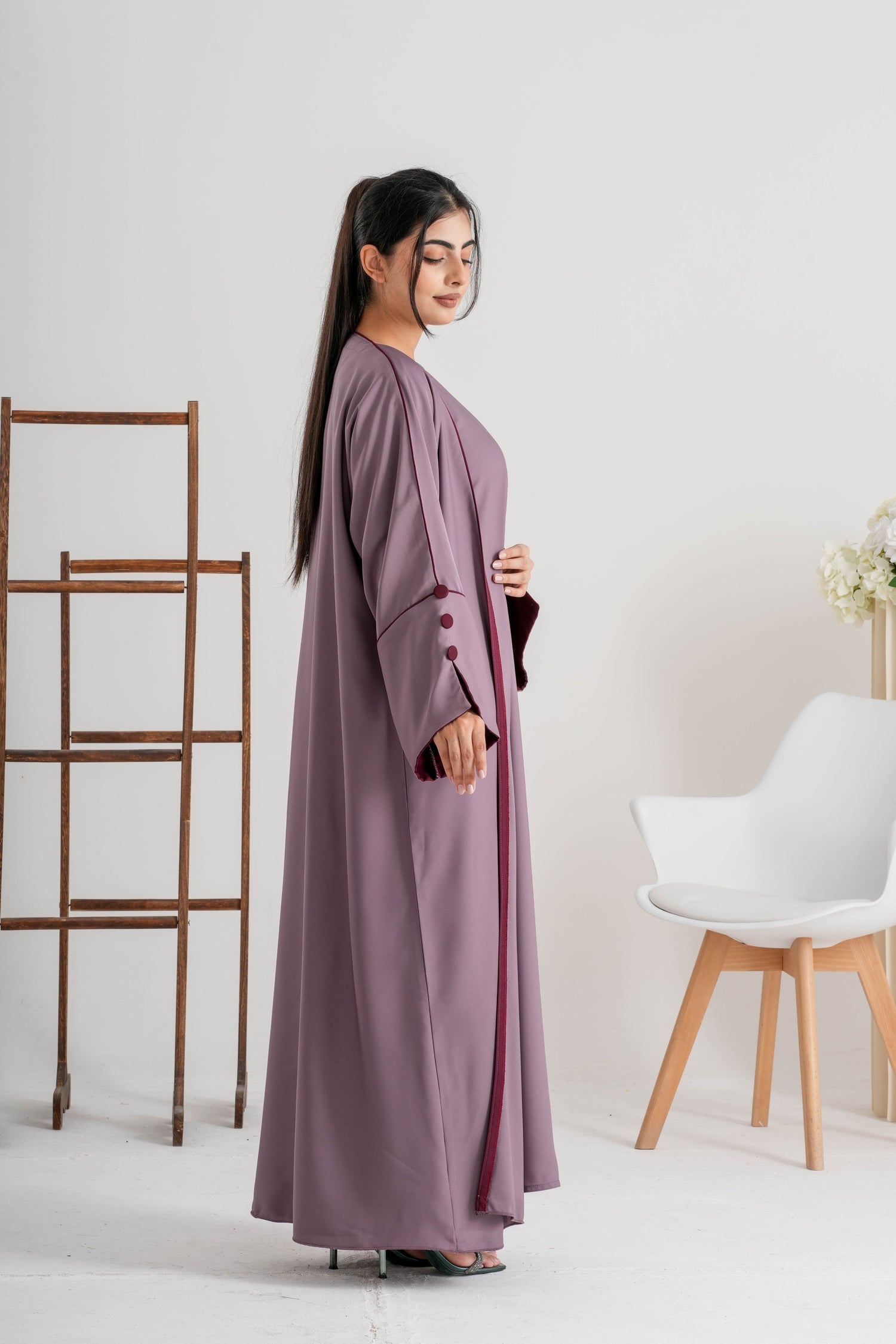 legant mauve abaya with buttoned sleeves and matching scarf by Luxiq